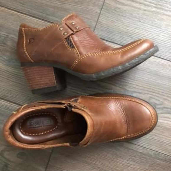 Born boots size 7.5 - Picture 1 of 4